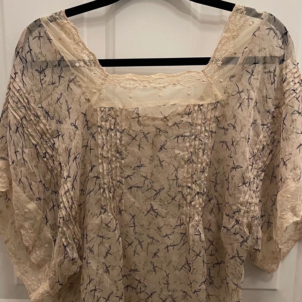 Willow & Clay Dragonfly Print Lace Trim Blouse Top Tan Sheer Fairy Romantic L